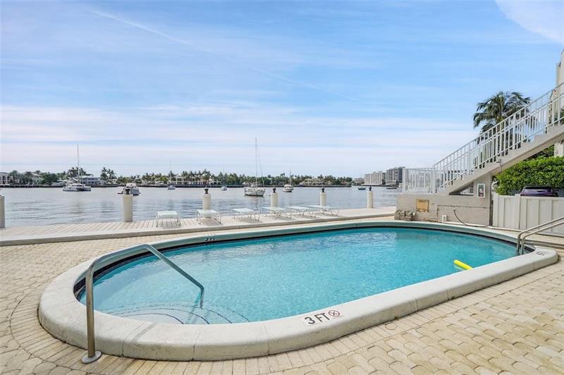 Image 5 of 45 For 95 Birch Rd  302