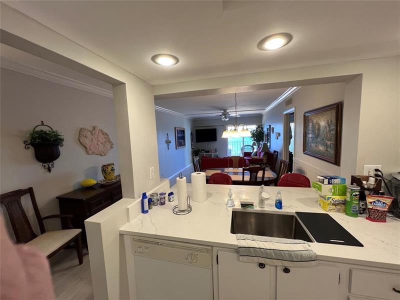 Image 7 of 45 For 95 Birch Rd  302