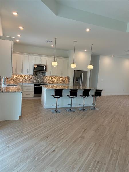 Image 5 of 10 For 1090 Buckhead Dr