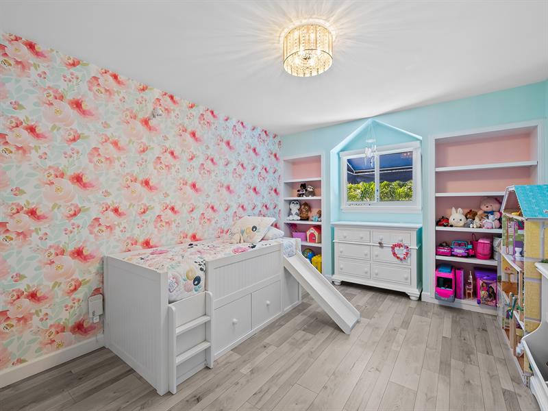 Image 32 of 46 For 2415 Riverlane Ter