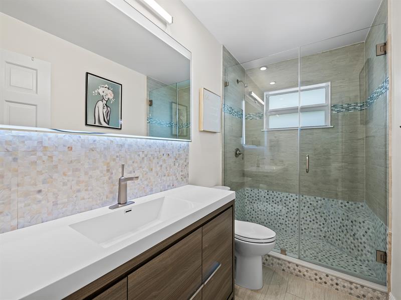 Image 34 of 46 For 2415 Riverlane Ter