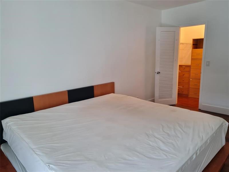 Image 12 of 21 For 300 Golden Isles Dr  104