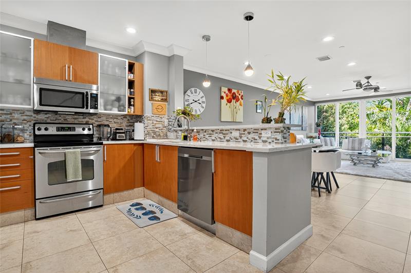 Image 10 of 73 For 822 19th Ave  822