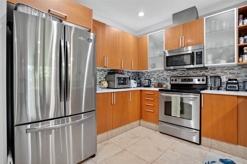 Image 12 of 73 For 822 19th Ave  822