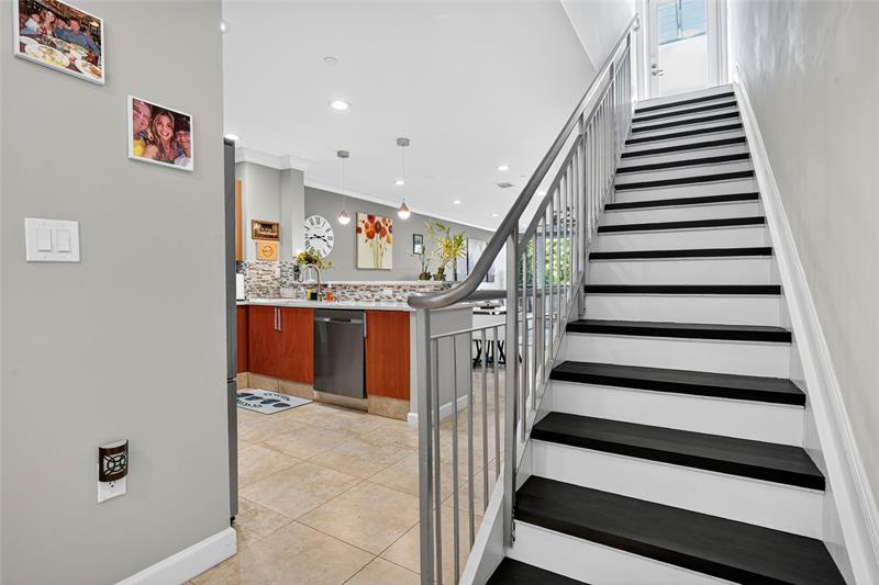 Image 15 of 73 For 822 19th Ave  822