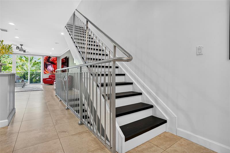 Image 16 of 73 For 822 19th Ave  822