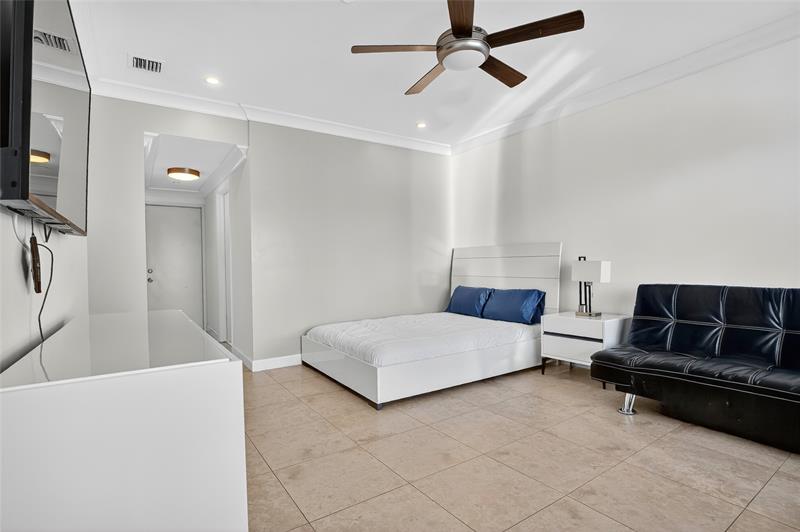 Image 17 of 73 For 822 19th Ave  822