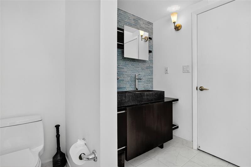 Image 22 of 73 For 822 19th Ave  822