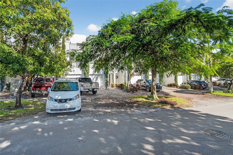 Image 30 of 73 For 822 19th Ave  822