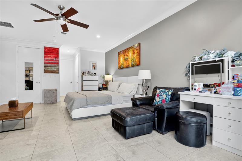 Image 35 of 73 For 822 19th Ave  822