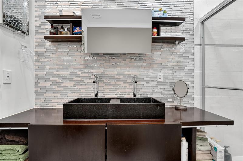 Image 40 of 73 For 822 19th Ave  822