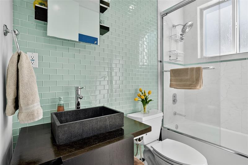 Image 47 of 73 For 822 19th Ave  822