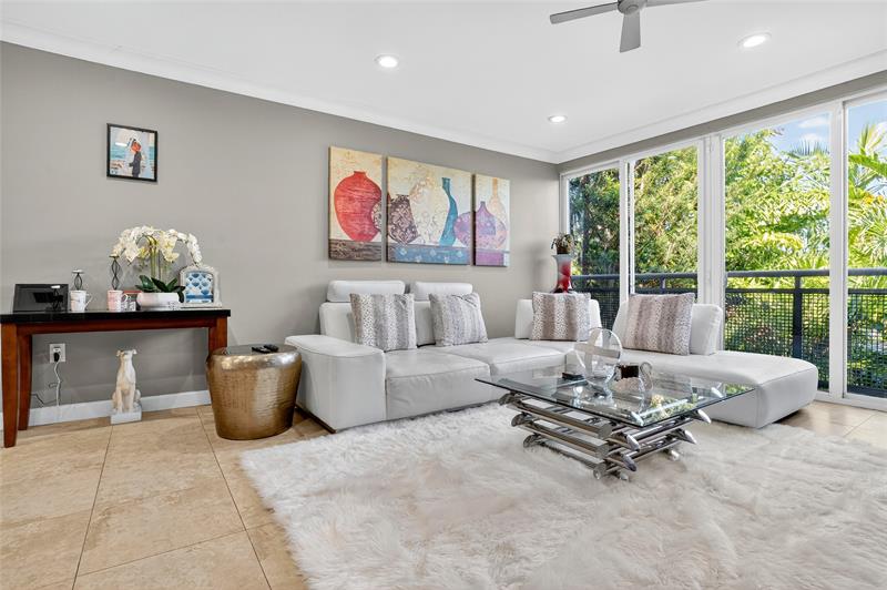 Image 55 of 73 For 822 19th Ave  822