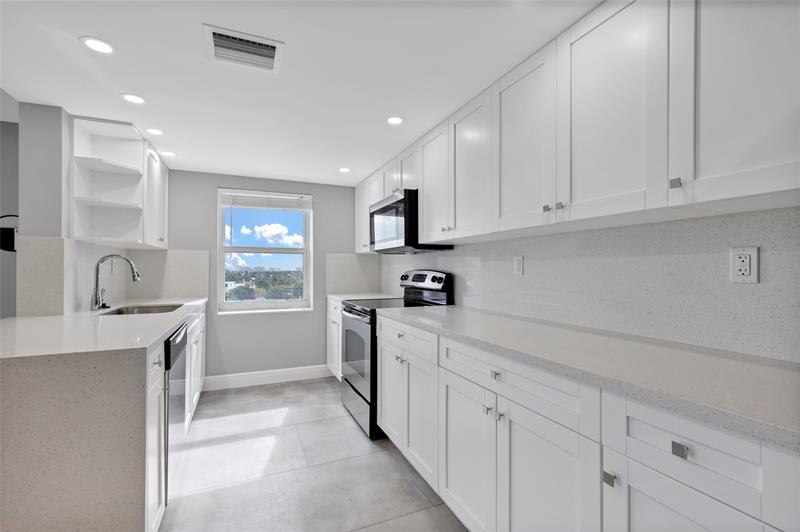 Image 12 of 20 For 2900 30th St  7h