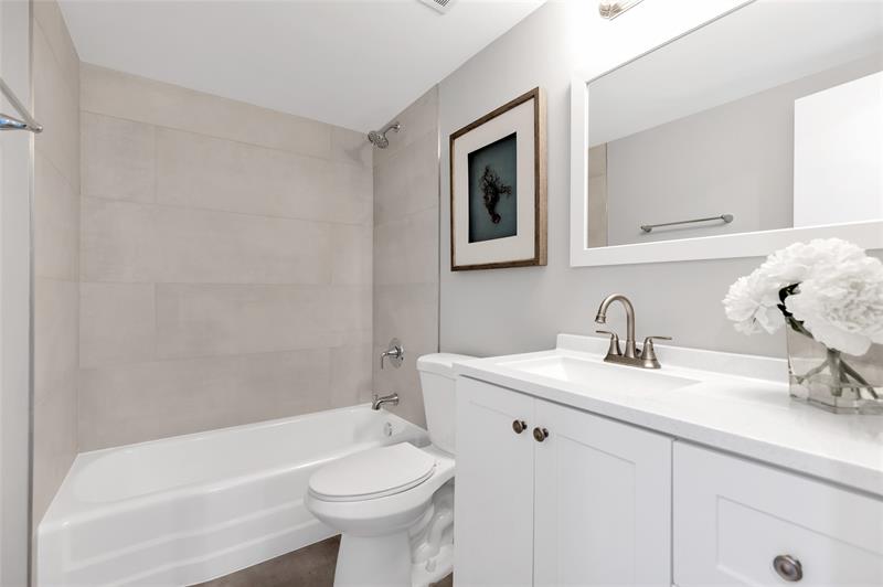 Image 14 of 20 For 2900 30th St  7h