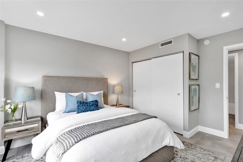 Image 16 of 20 For 2900 30th St  7h