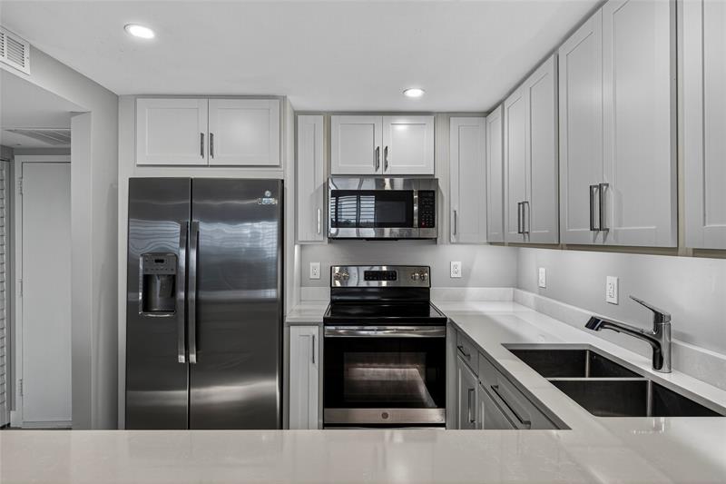 Image 10 of 35 For 1800 Andrews Ave  6h