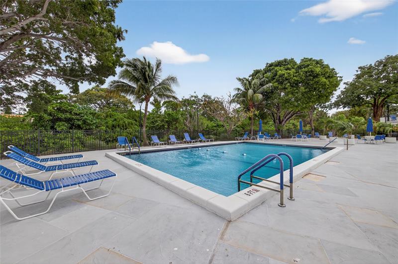 Image 28 of 35 For 1800 Andrews Ave  6h