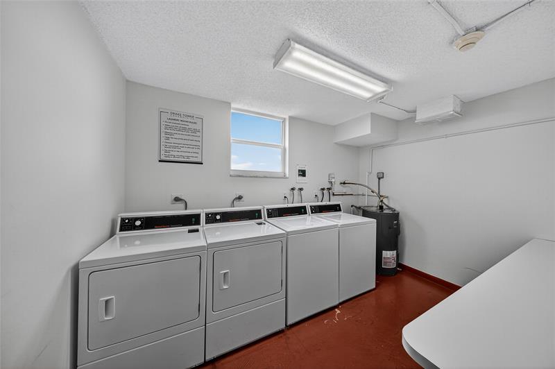 Image 32 of 35 For 1800 Andrews Ave  6h