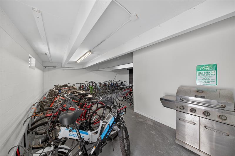 Image 34 of 35 For 1800 Andrews Ave  6h