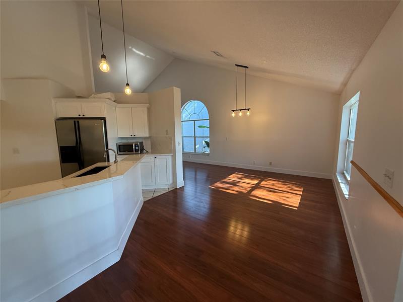 Image 15 of 33 For 2633 Bogota Ave