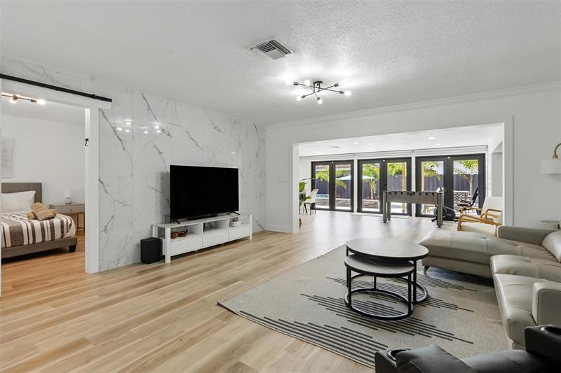 Image 10 of 44 For 2105 62nd St