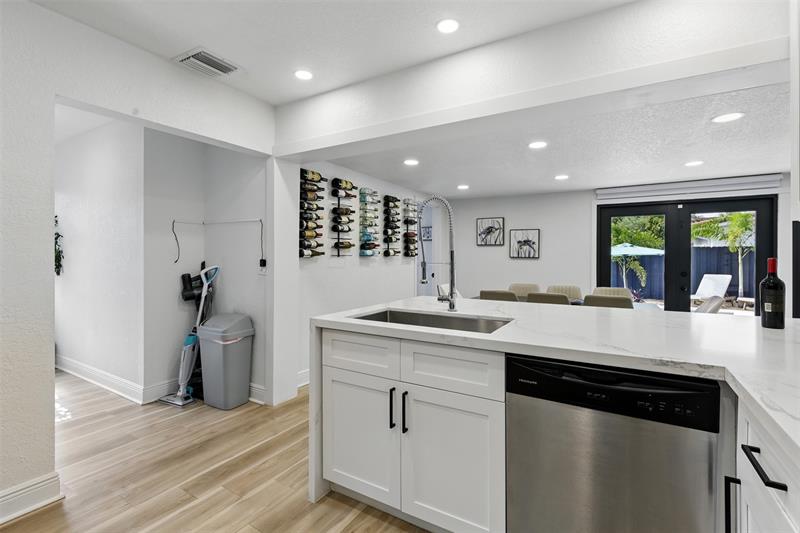 Image 19 of 44 For 2105 62nd St