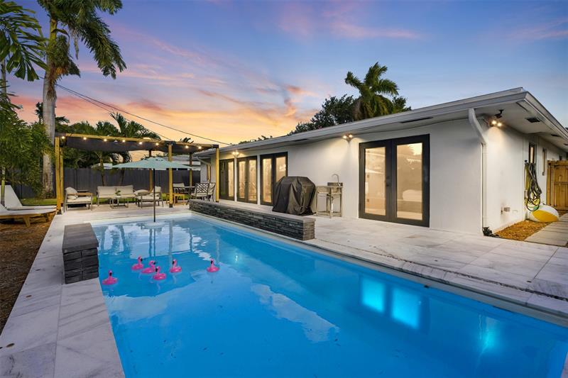 Image 2 of 44 For 2105 62nd St