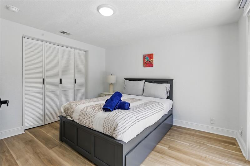 Image 34 of 44 For 2105 62nd St