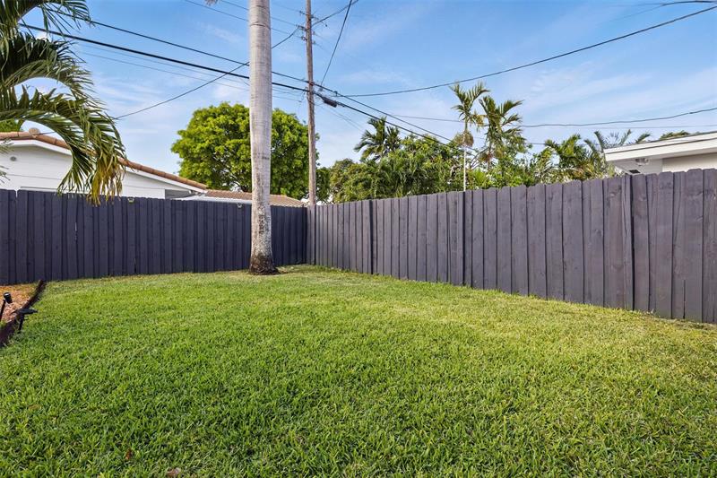 Image 42 of 44 For 2105 62nd St