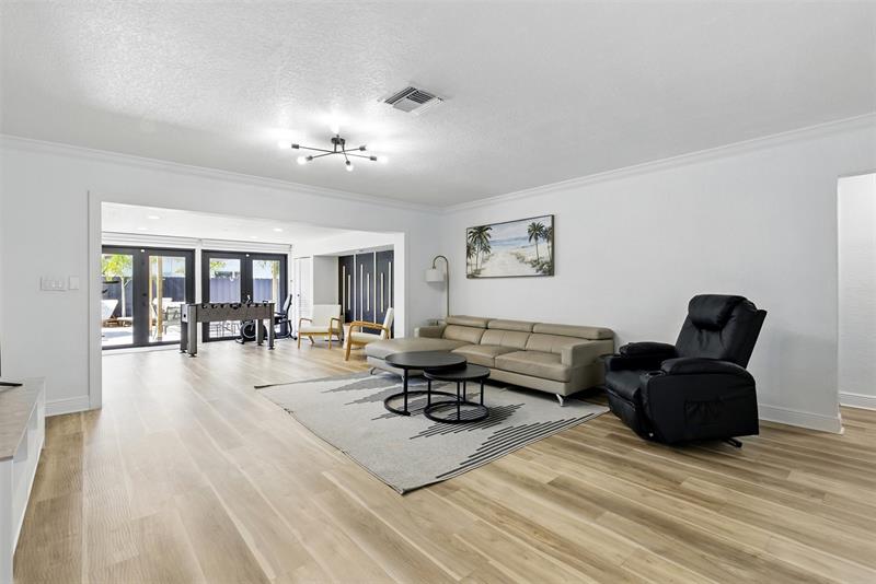 Image 7 of 44 For 2105 62nd St