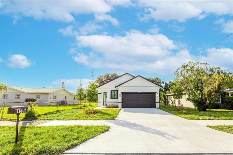 Image 3 of 20 For 1605 23 Rd St.