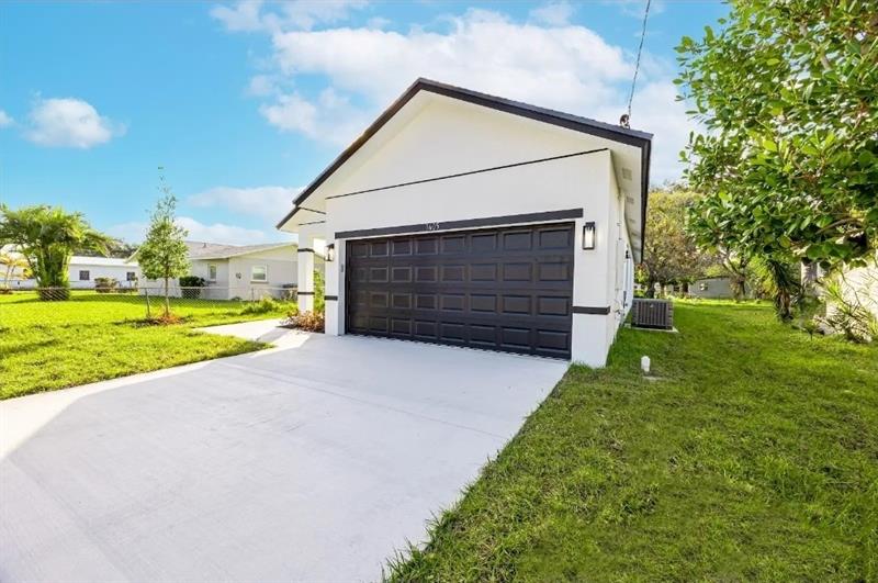 Image 4 of 20 For 1605 23 Rd St.