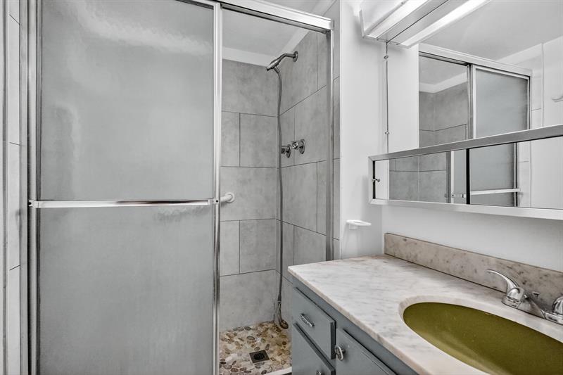 Image 14 of 34 For 2750 183rd St  911