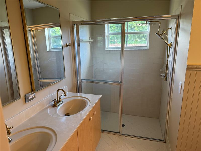 Image 18 of 42 For 1954 Andromeda Ln