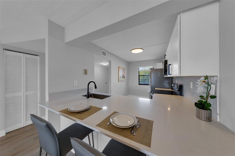 Image 17 of 39 For 1200 80th Ave  406