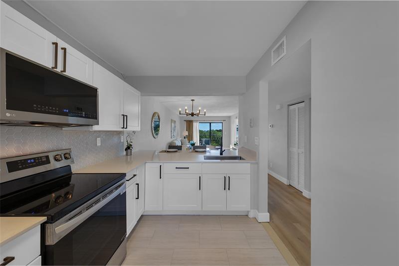 Image 22 of 39 For 1200 80th Ave  406