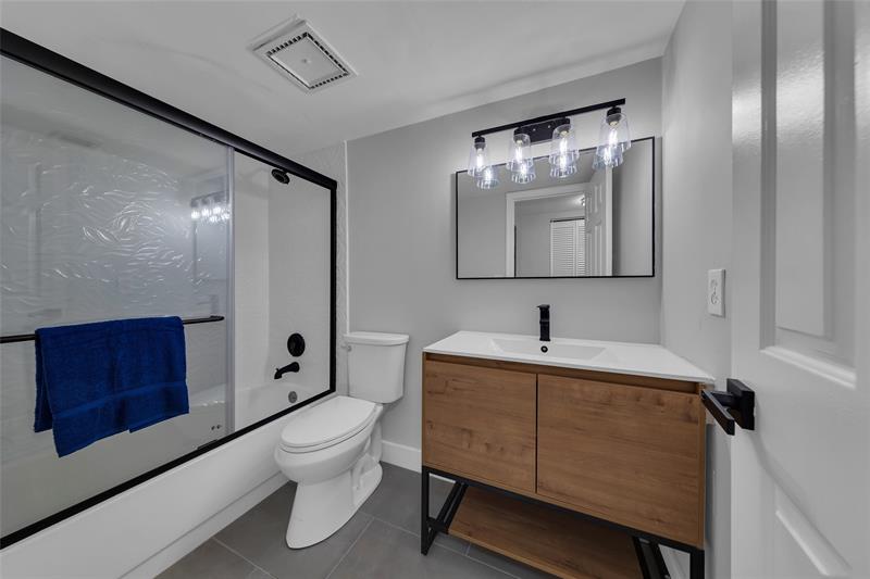 Image 30 of 39 For 1200 80th Ave  406