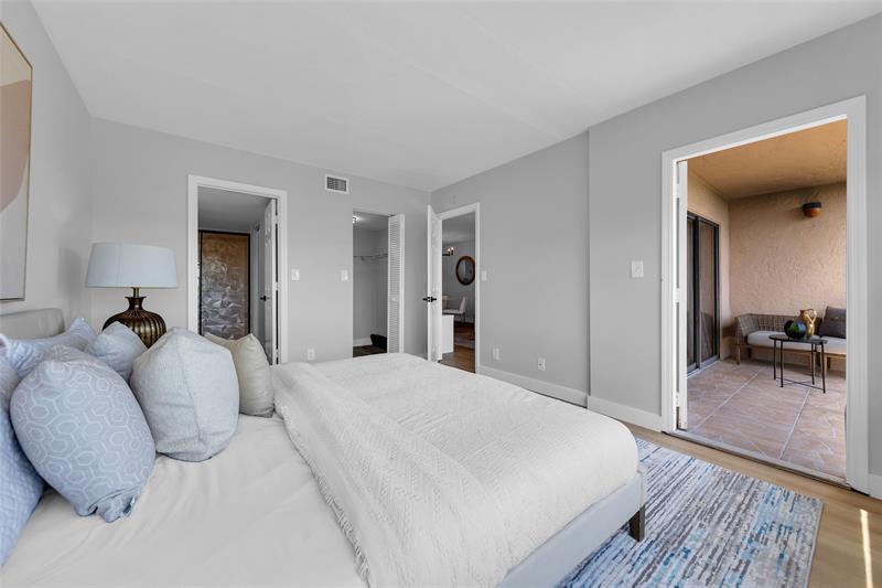 Image 34 of 39 For 1200 80th Ave  406