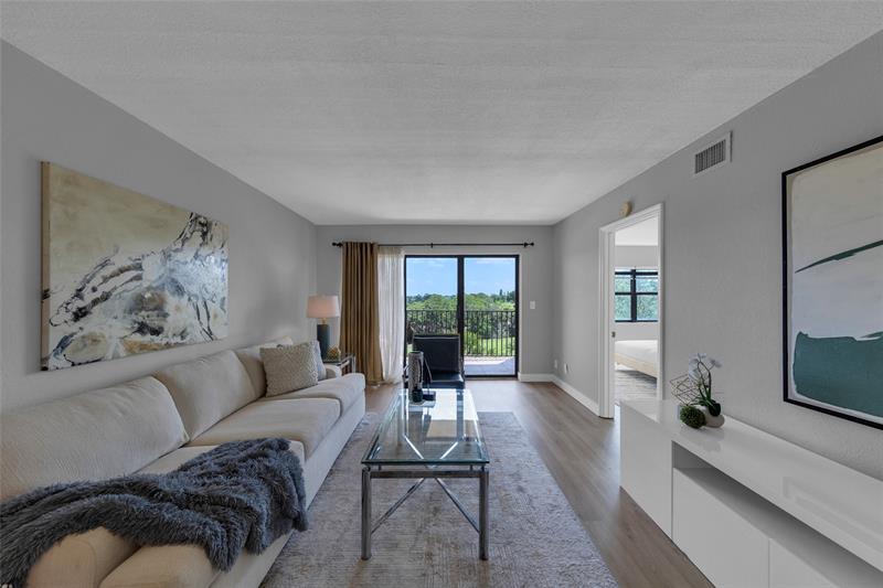 Image 6 of 39 For 1200 80th Ave  406