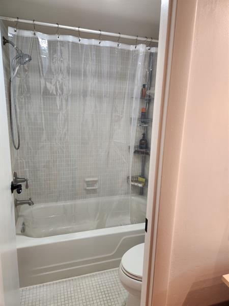 Image 11 of 12 For 6001 Falls Circle Dr  406