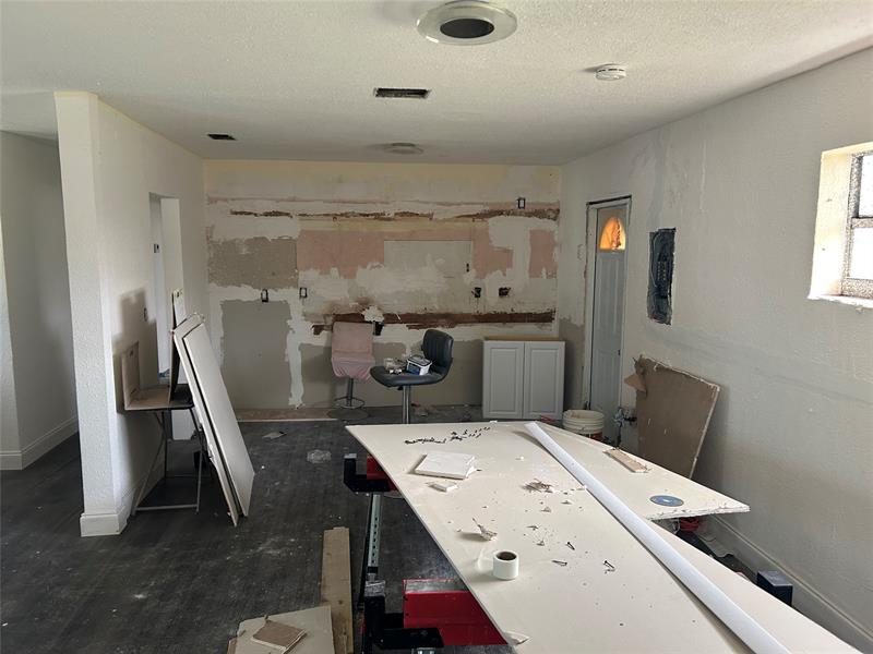 Image 20 of 23 For 4320 191 Ter