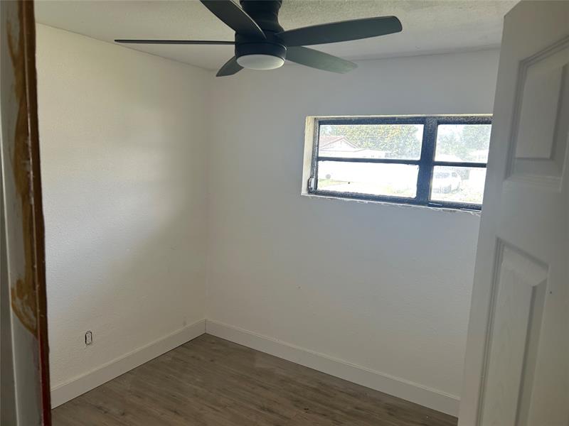 Image 9 of 23 For 4320 191 Ter