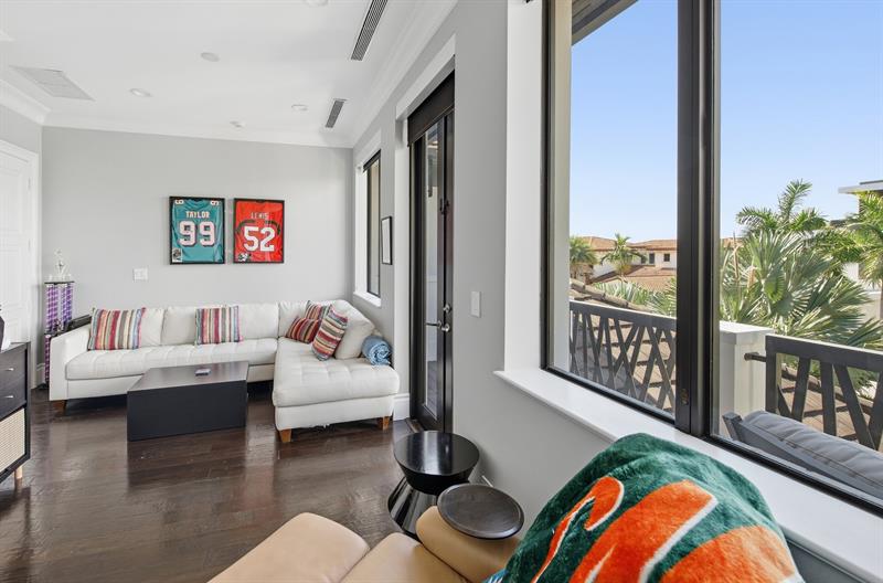 Image 55 of 62 For 720 Isle Of Palms Dr