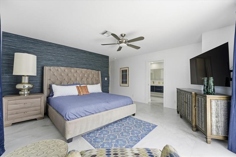 Image 10 of 18 For 4331 Tradewinds Ave  B