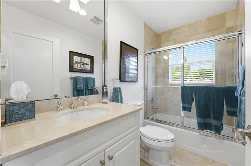 Image 15 of 18 For 4331 Tradewinds Ave  B