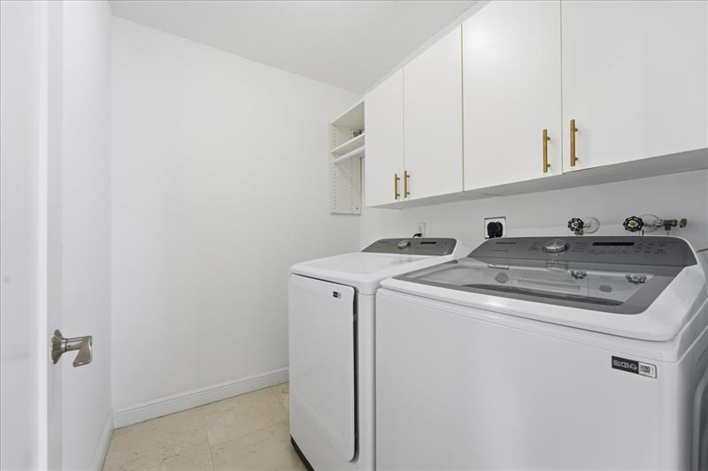 Image 16 of 18 For 4331 Tradewinds Ave  B