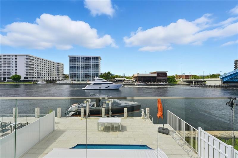 Image 4 of 18 For 4331 Tradewinds Ave  B