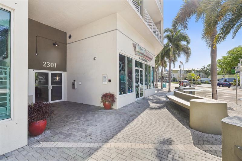 Image 10 of 59 For 2301 Wilton Dr  R303