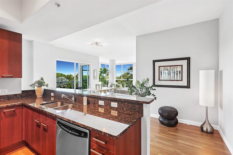 Image 15 of 59 For 2301 Wilton Dr  R303